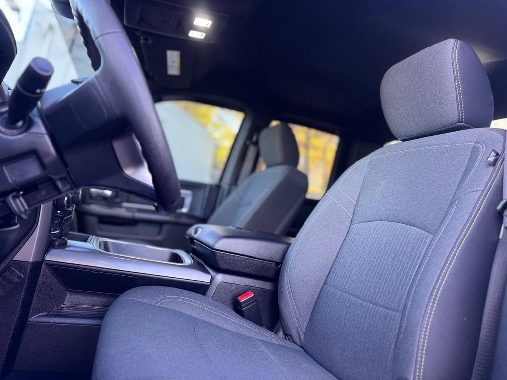 Used 2021 RAM 1500 Classic Warlock w/ Electronics Group AWD/4WD image 18