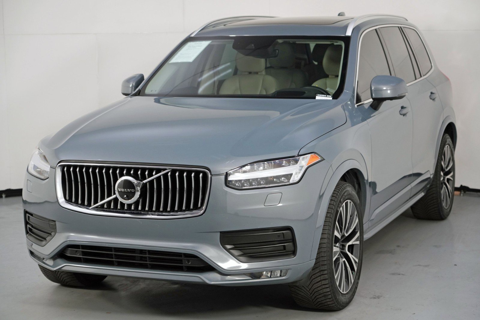 Used 2020 Volvo XC90 T6 Momentum image 48