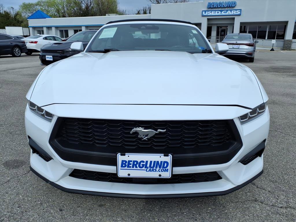 Used 2024 Ford Mustang Premium image 9