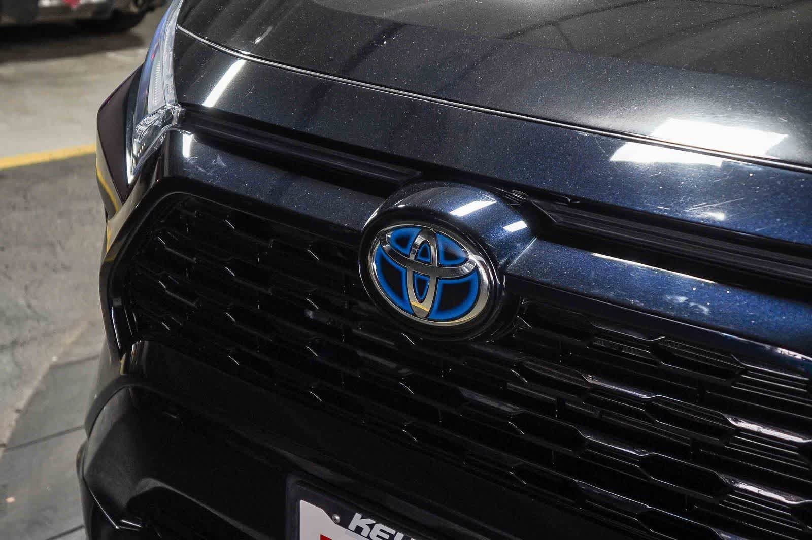 Certified 2022 Toyota RAV4 SE w/ Convenience Package AWD/4WD image 8