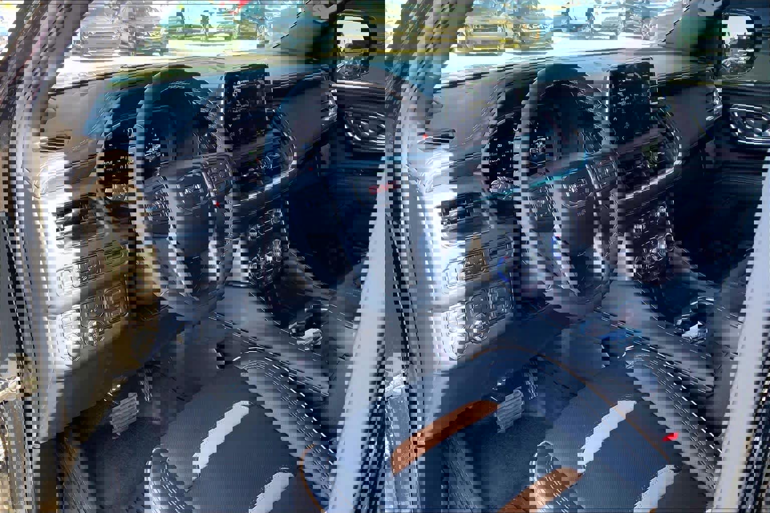 Used 2023 GMC Yukon XL AT4 w/ Max Trailering Package image 17