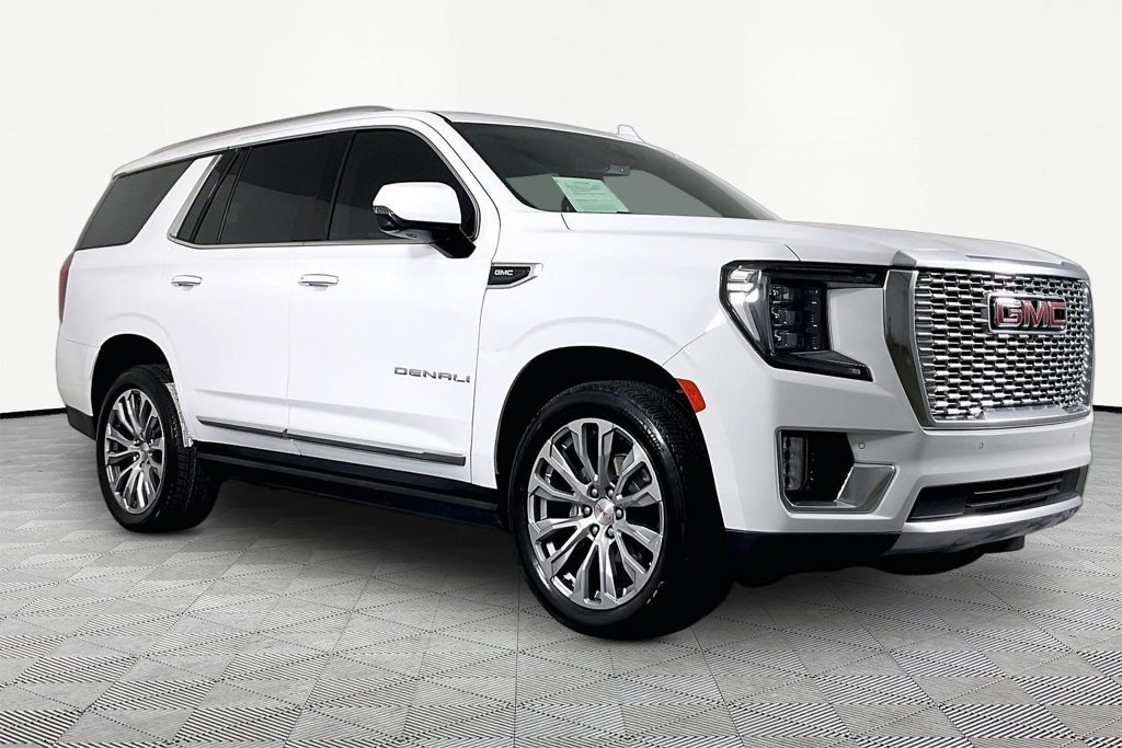 Certified 2022 GMC Yukon Denali RWD image 3