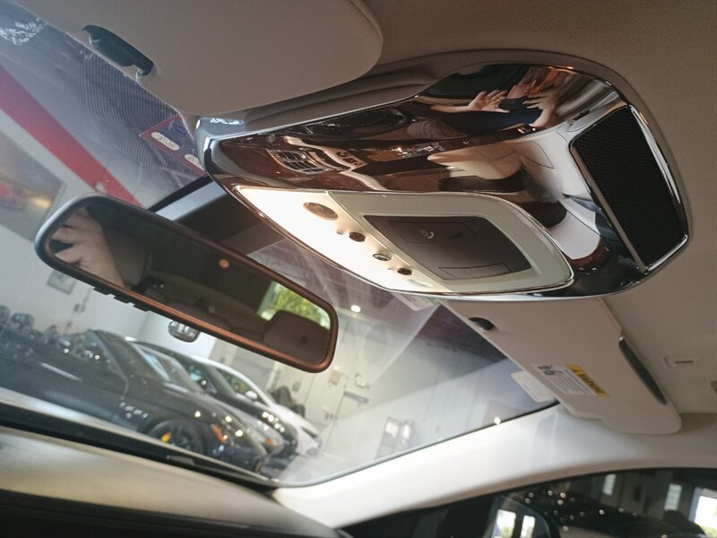 Used 2013 Rolls-Royce Ghost RWD image 33
