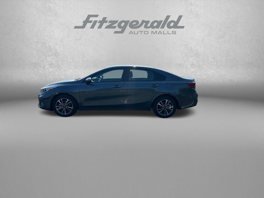 Used 2024 Kia Forte LXS w/ LXS Technology Package FWD image 4