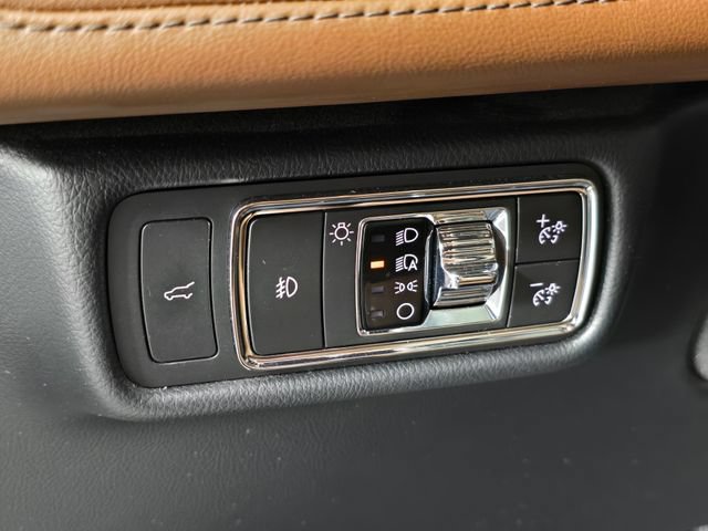 Used 2020 Lincoln Aviator Reserve w/ Equipment Group 202A AWD/4WD image 27