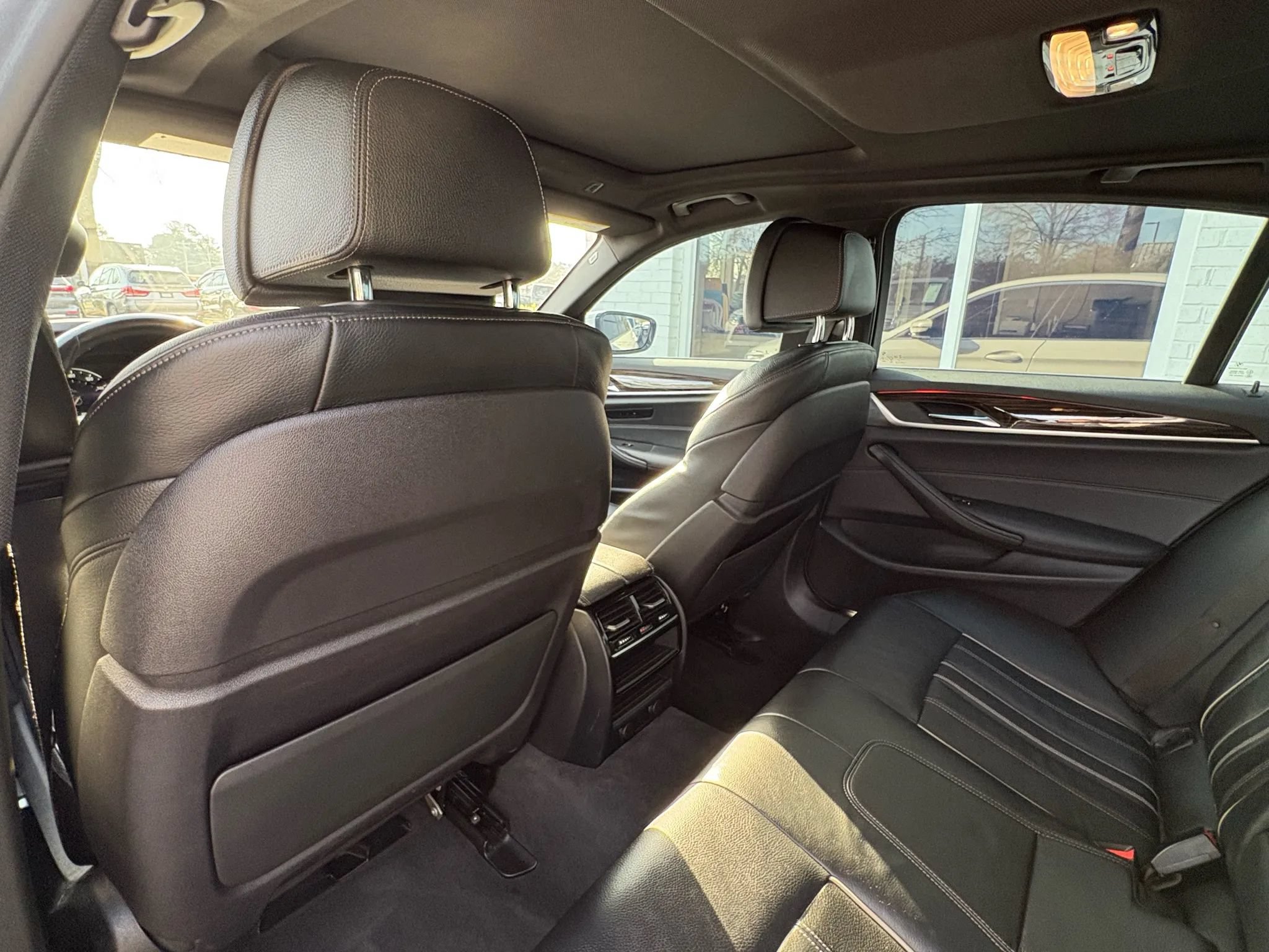 Used 2019 BMW 540i xDrive AWD/4WD image 21