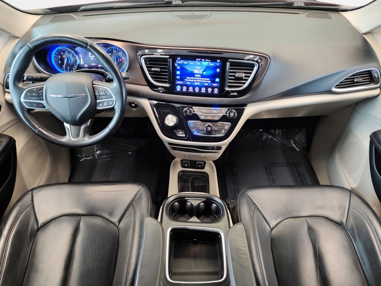 Used 2017 Chrysler Pacifica Touring-L Plus w/ Advanced Safetytec Group FWD image 16