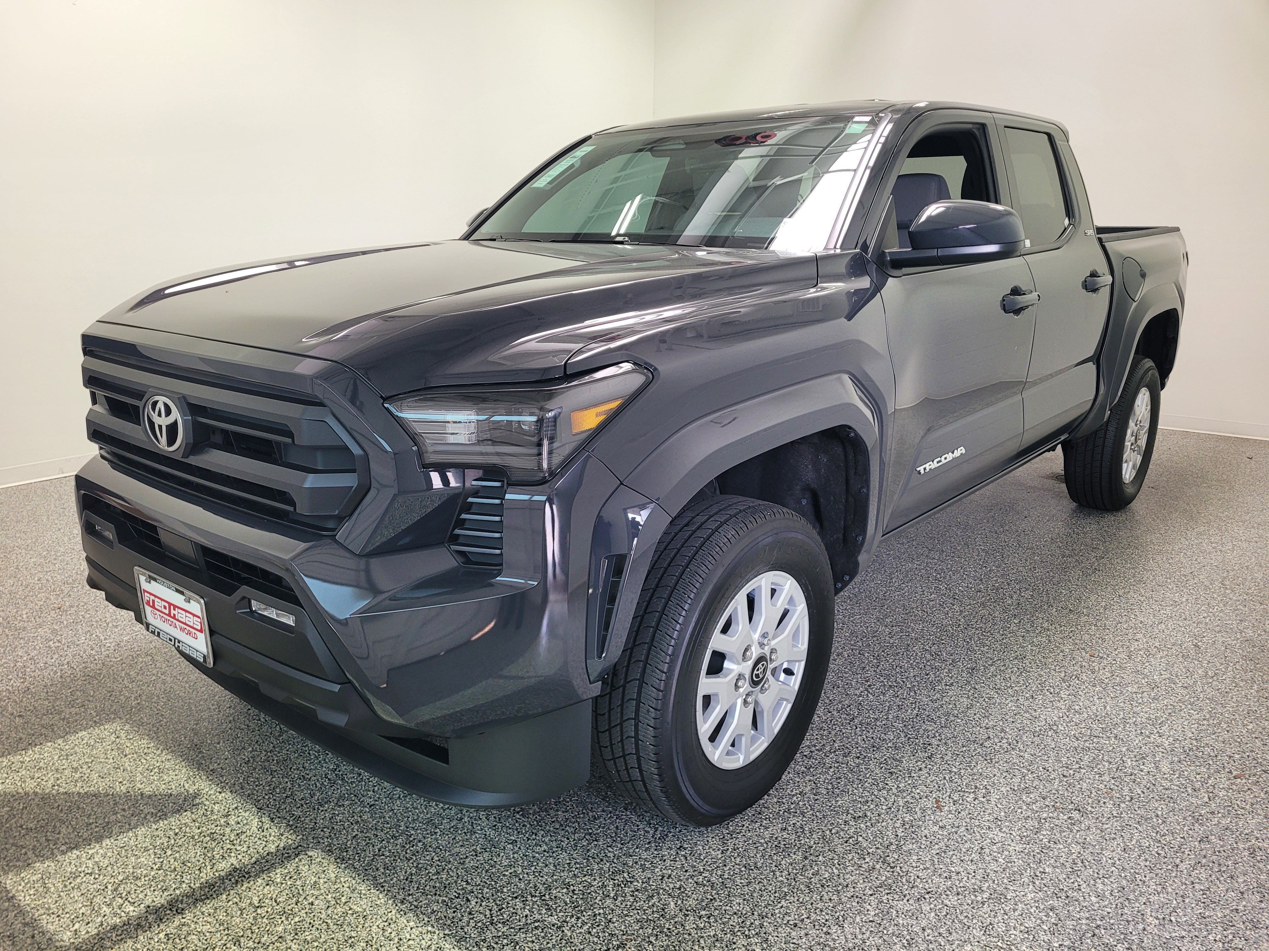 Certified 2025 Toyota Tacoma SR5 RWD image 2