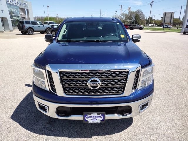 Used 2017 Nissan Titan SV image 11