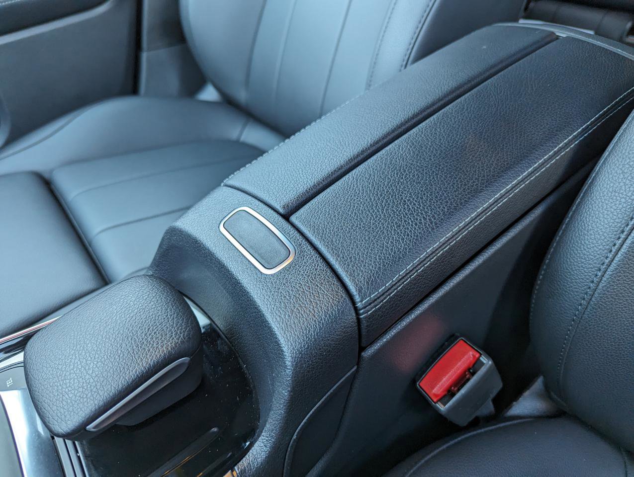 Used 2023 Mercedes-Benz GLB 250 GLB 250 4MATIC SUV image 27