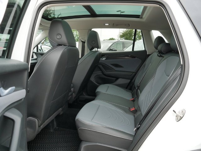 Certified 2026 Volkswagen Tiguan SE AWD/4WD image 16