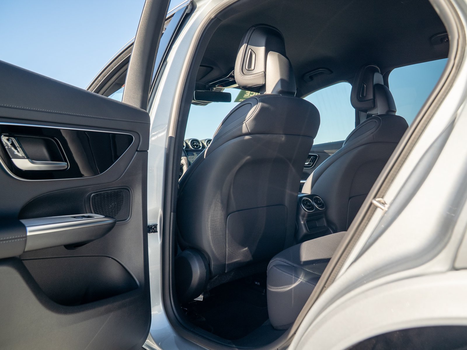 Certified 2025 Mercedes-Benz GLC 350e 4MATIC image 25