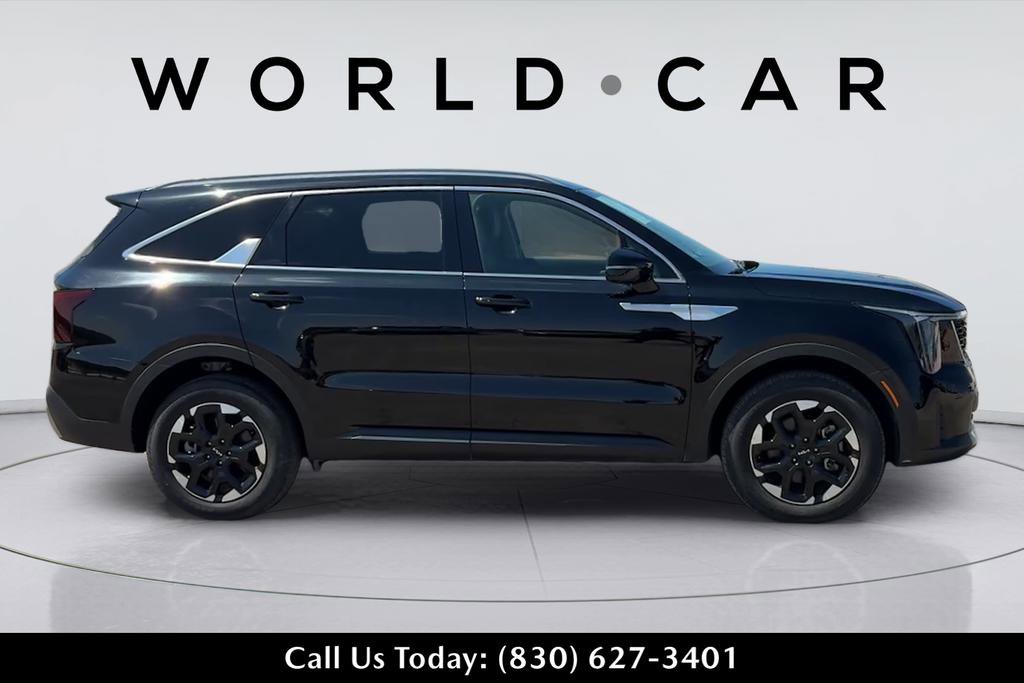 Certified 2024 Kia Sorento S AWD/4WD image 2