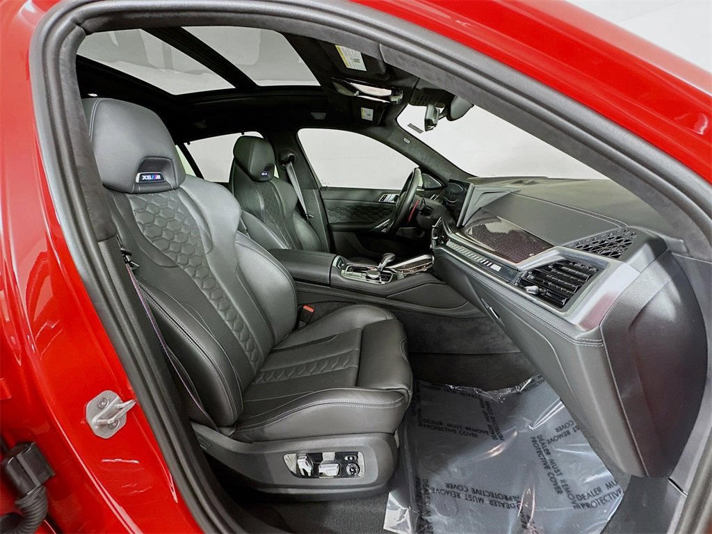 Used 2025 BMW X6 M Competition w/ Executive Package image 29