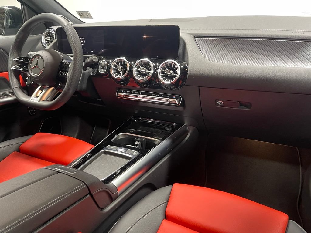 Used 2024 Mercedes-Benz GLA 35 AMG 4MATIC image 28