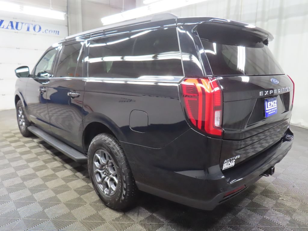 Used 2025 Ford Expedition Max Active AWD/4WD image 6