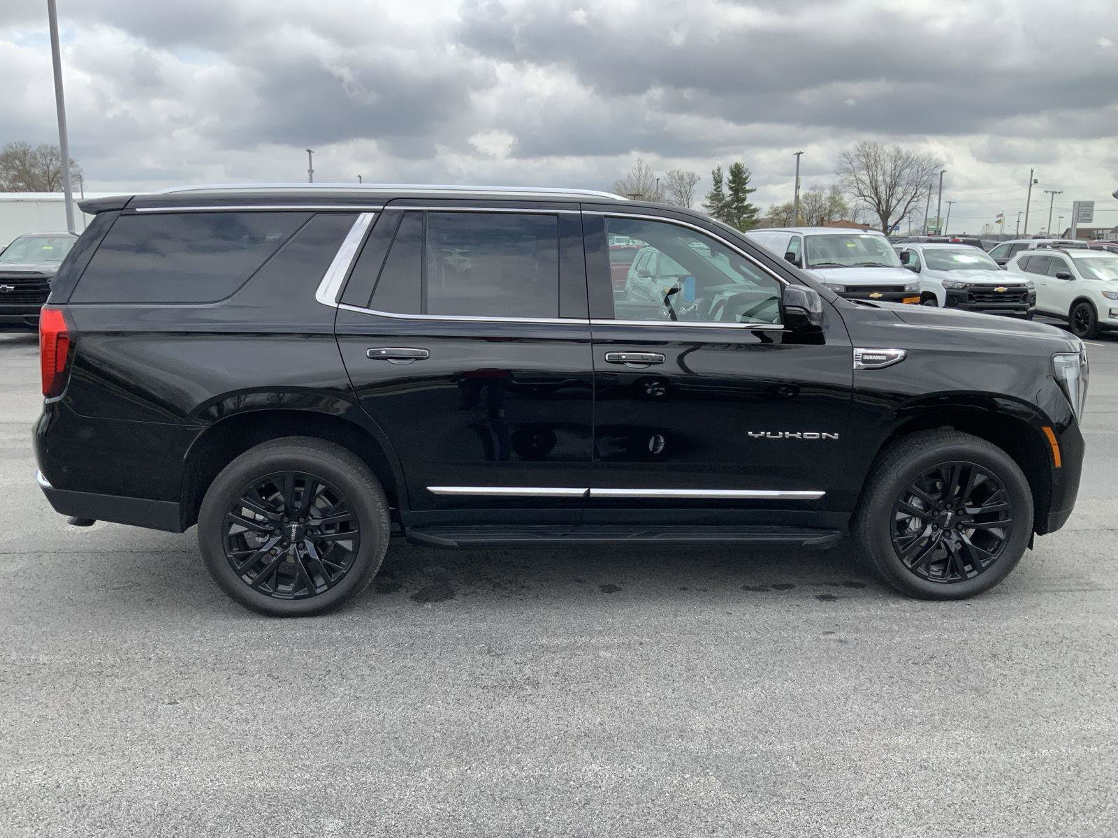 Used 2025 GMC Yukon Elevation w/ Elevation Premium Package image 17