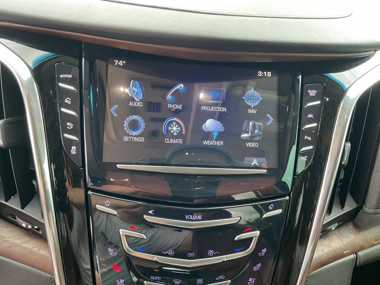 Used 2017 Cadillac Escalade Premium Luxury AWD/4WD image 29