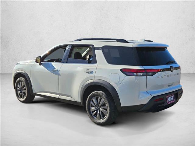 Used 2024 Nissan Pathfinder SV image 8