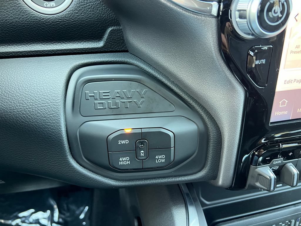 New 2026 RAM 3500 Laramie AWD/4WD image 28