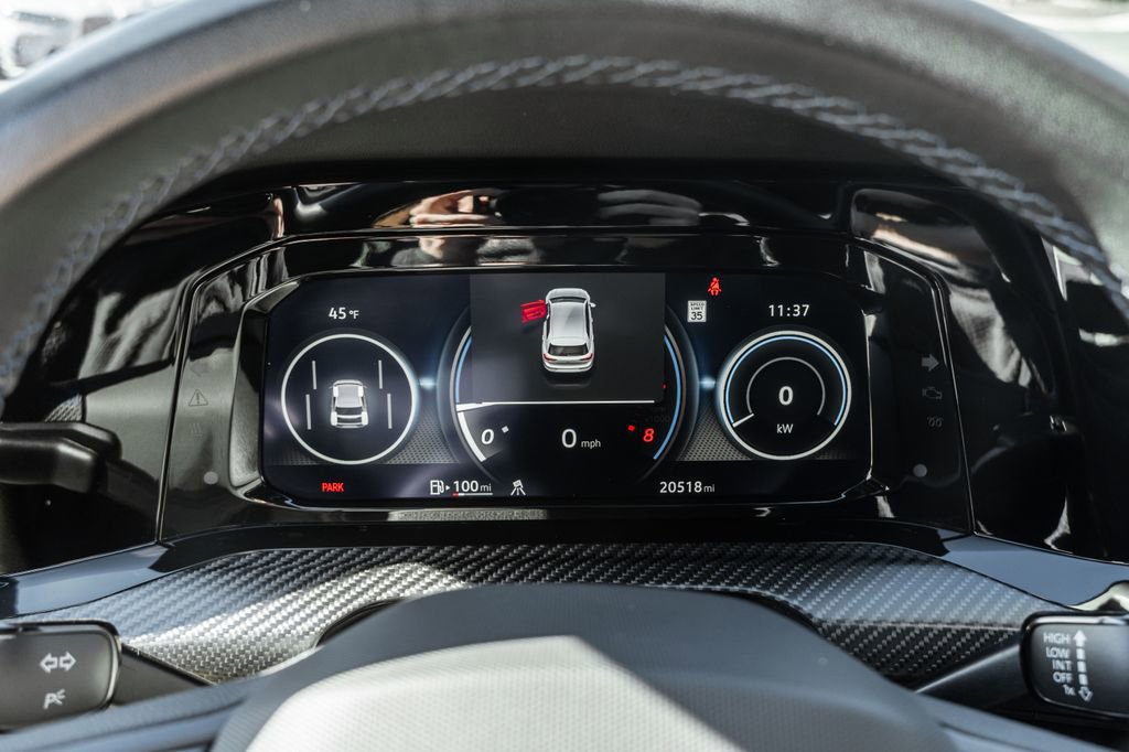 Used 2024 Volkswagen Golf R 4-Door image 15