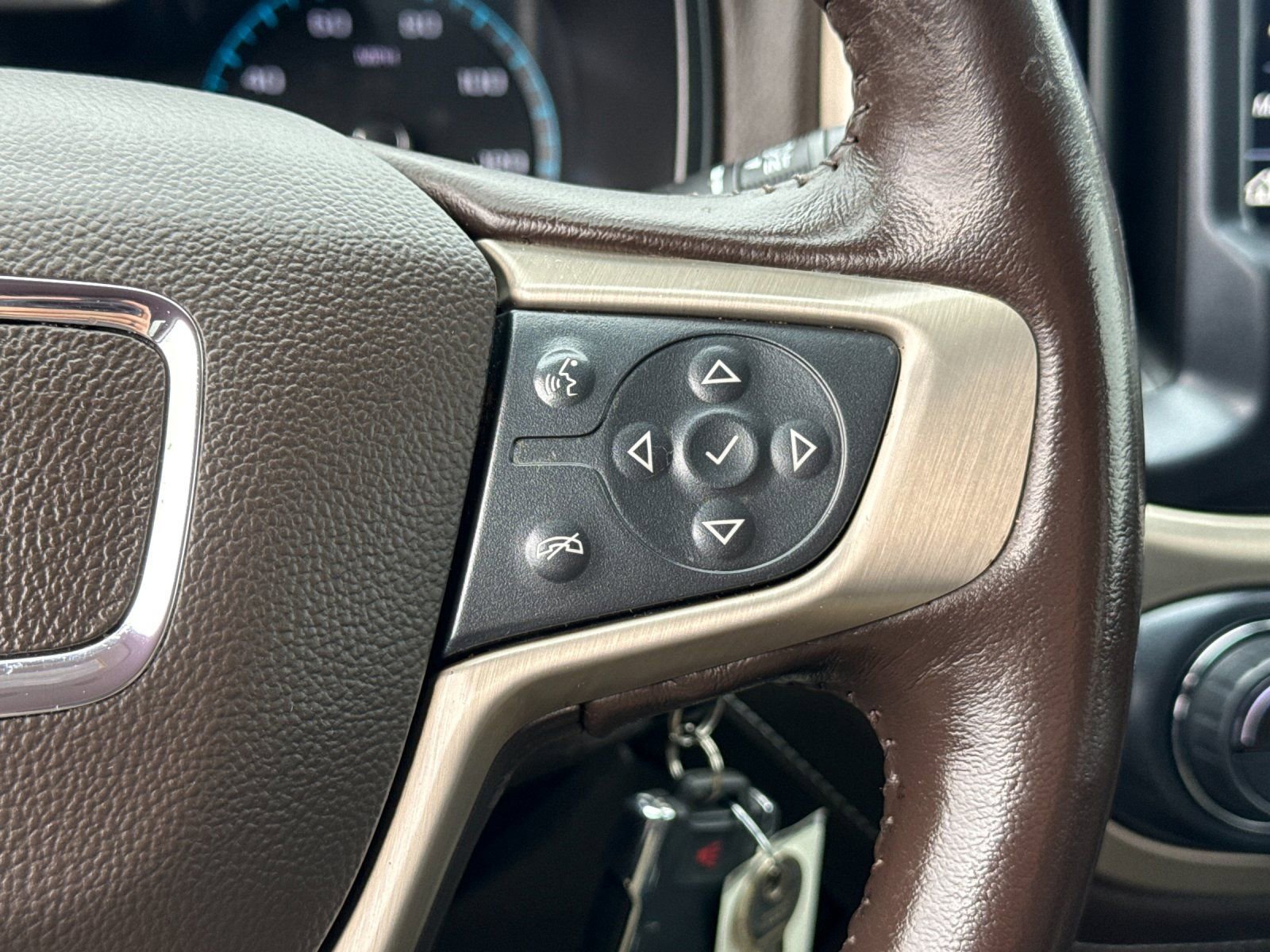 Used 2022 GMC Canyon Denali image 24