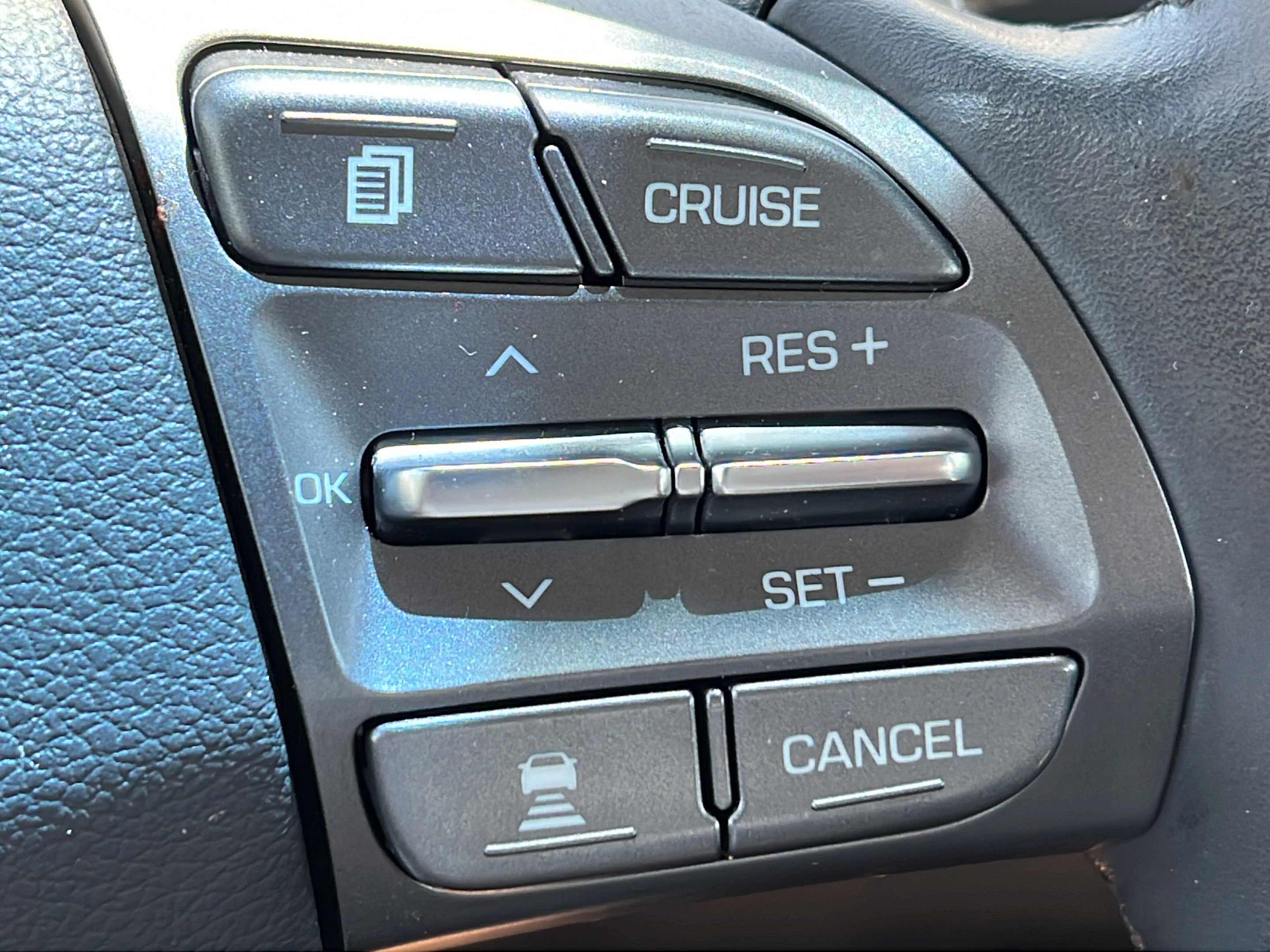 Certified 2021 Hyundai Ioniq Limited FWD image 18