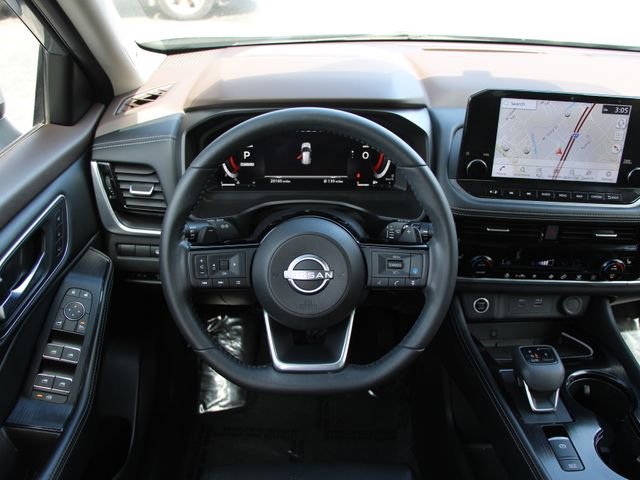 Certified 2023 Nissan Rogue Platinum FWD image 18