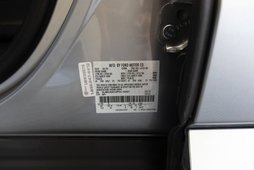 Used 2023 Lincoln Aviator AWD image 40