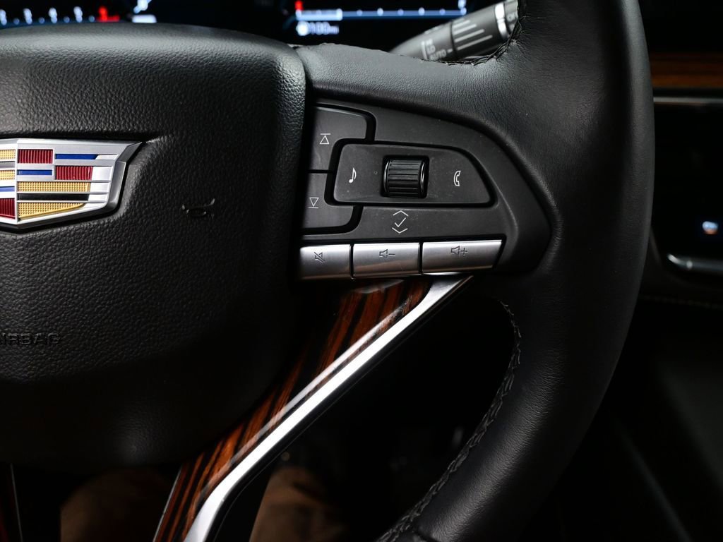 Used 2024 Cadillac Escalade Luxury RWD image 22