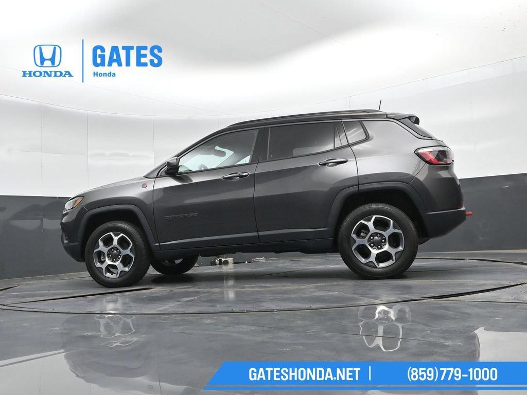Used 2022 Jeep Compass Trailhawk w/ Trailhawk Convenience Group AWD/4WD image 40