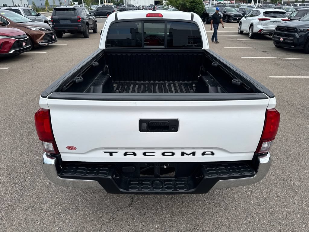 Used 2022 Toyota Tacoma SR5 RWD image 6