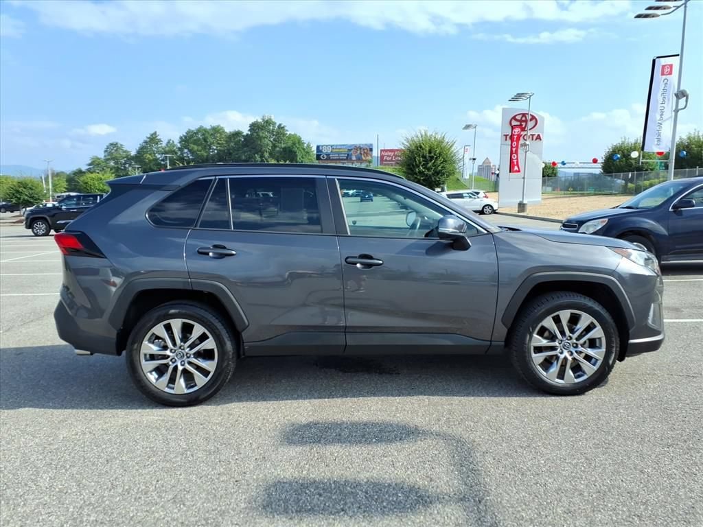 Certified 2020 Toyota RAV4 XLE Premium AWD/4WD image 3