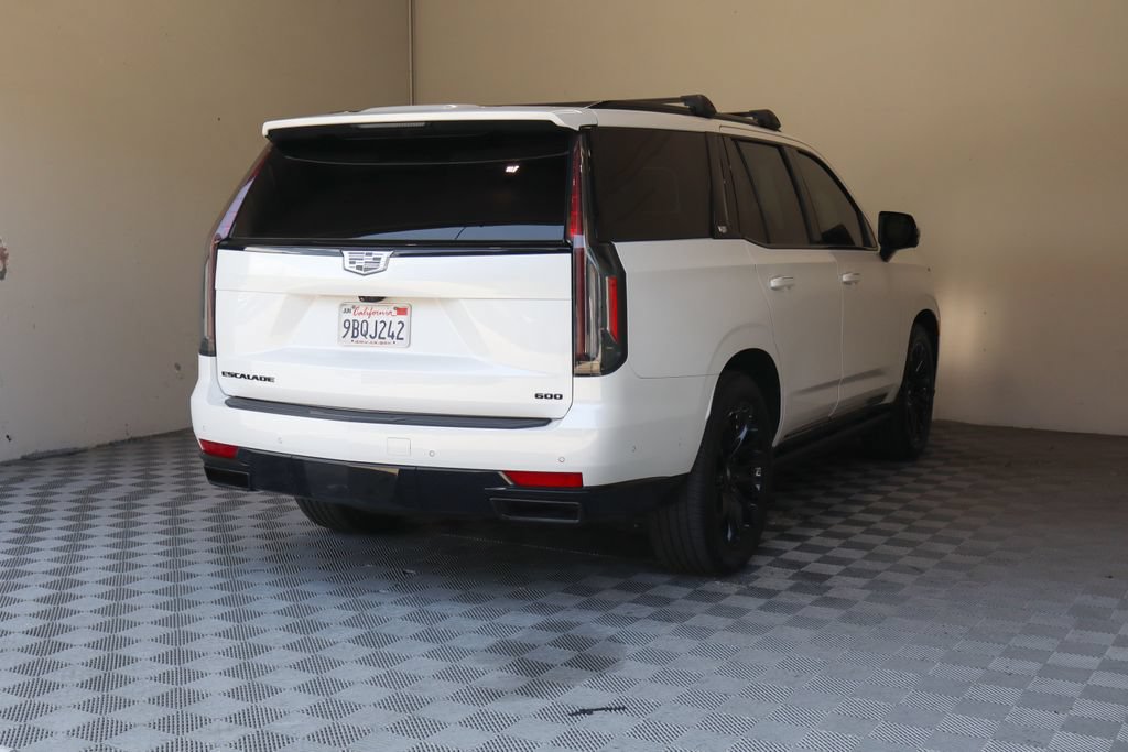 Used 2022 Cadillac Escalade Sport Platinum w/ LPO, ONYX Package AWD/4WD image 9