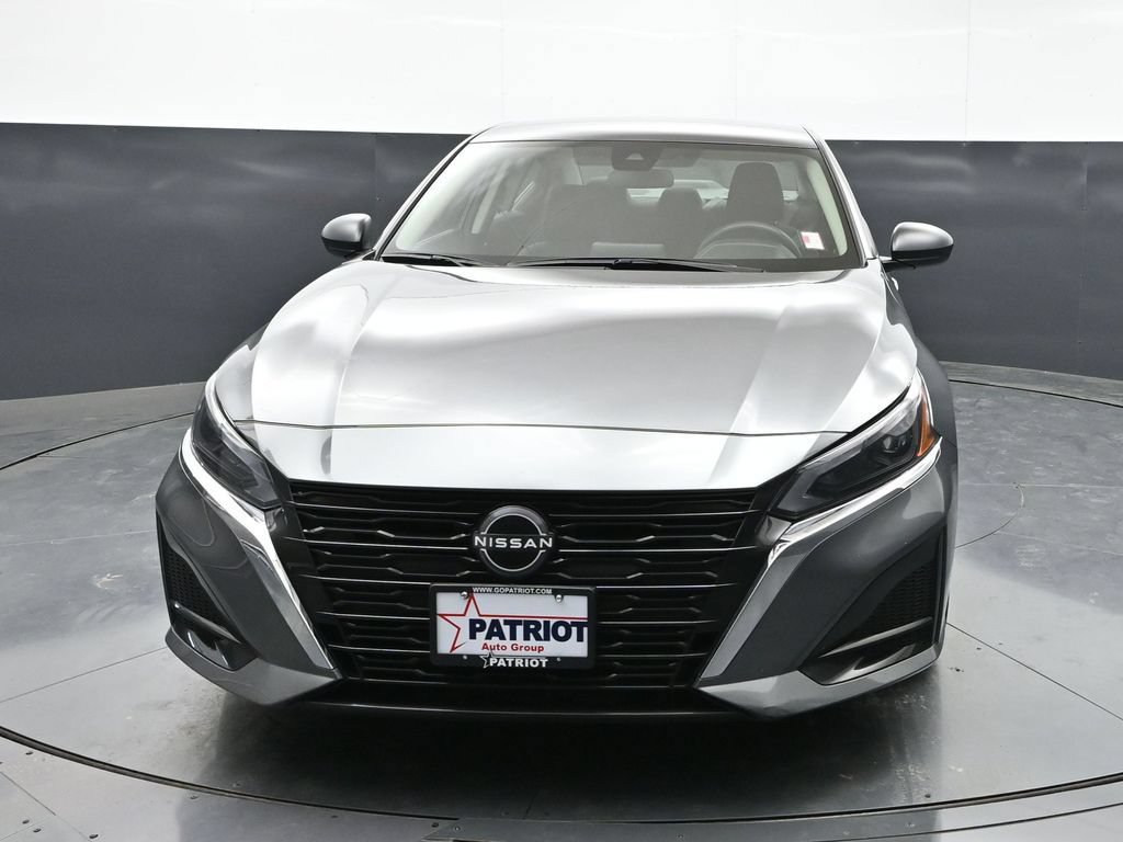 Used 2025 Nissan Altima 2.5 SV FWD image 22