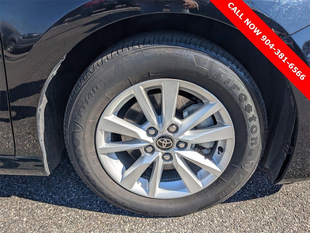 Used 2025 Toyota Camry LE image 11