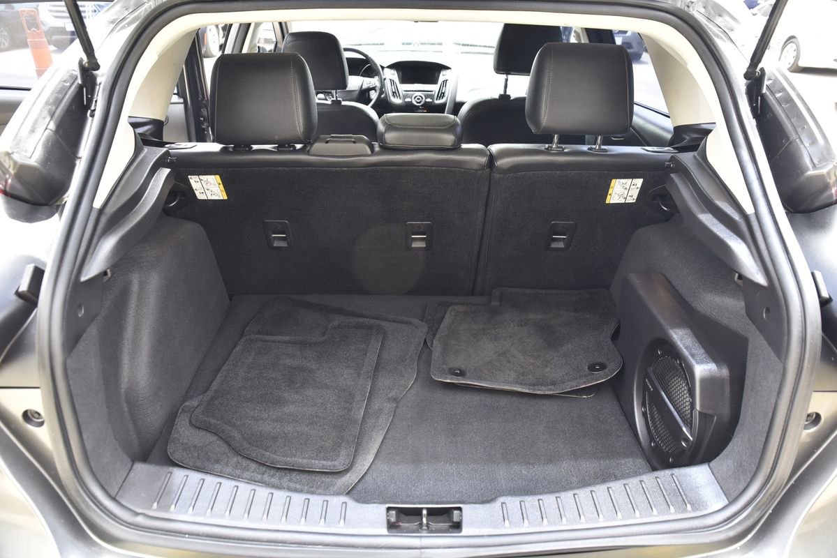 Used 2015 Ford Focus Titanium w/ Titanium Cold Weather Package image 15