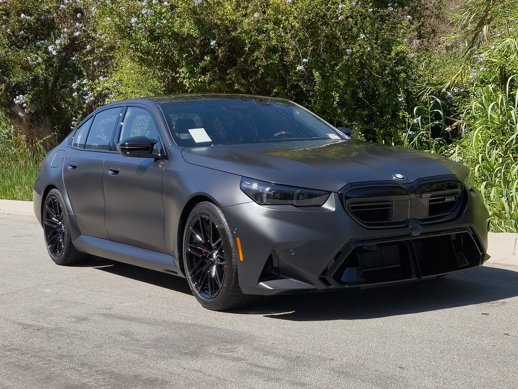 New 2026 BMW M5 w/ Executive Package image 2