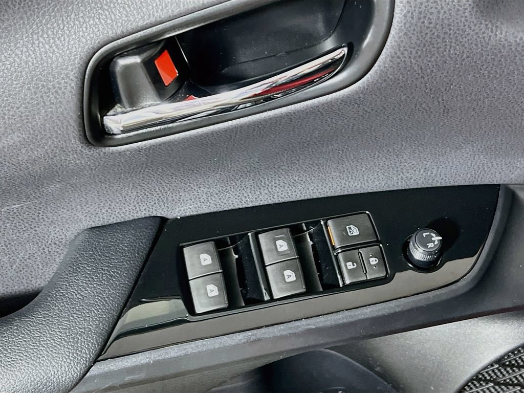 Used 2016 Toyota Prius Four w/ Advanced Technology Package FWD image 16