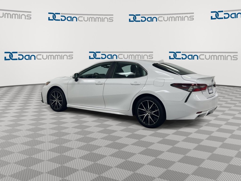 Used 2024 Toyota Camry SE FWD image 6