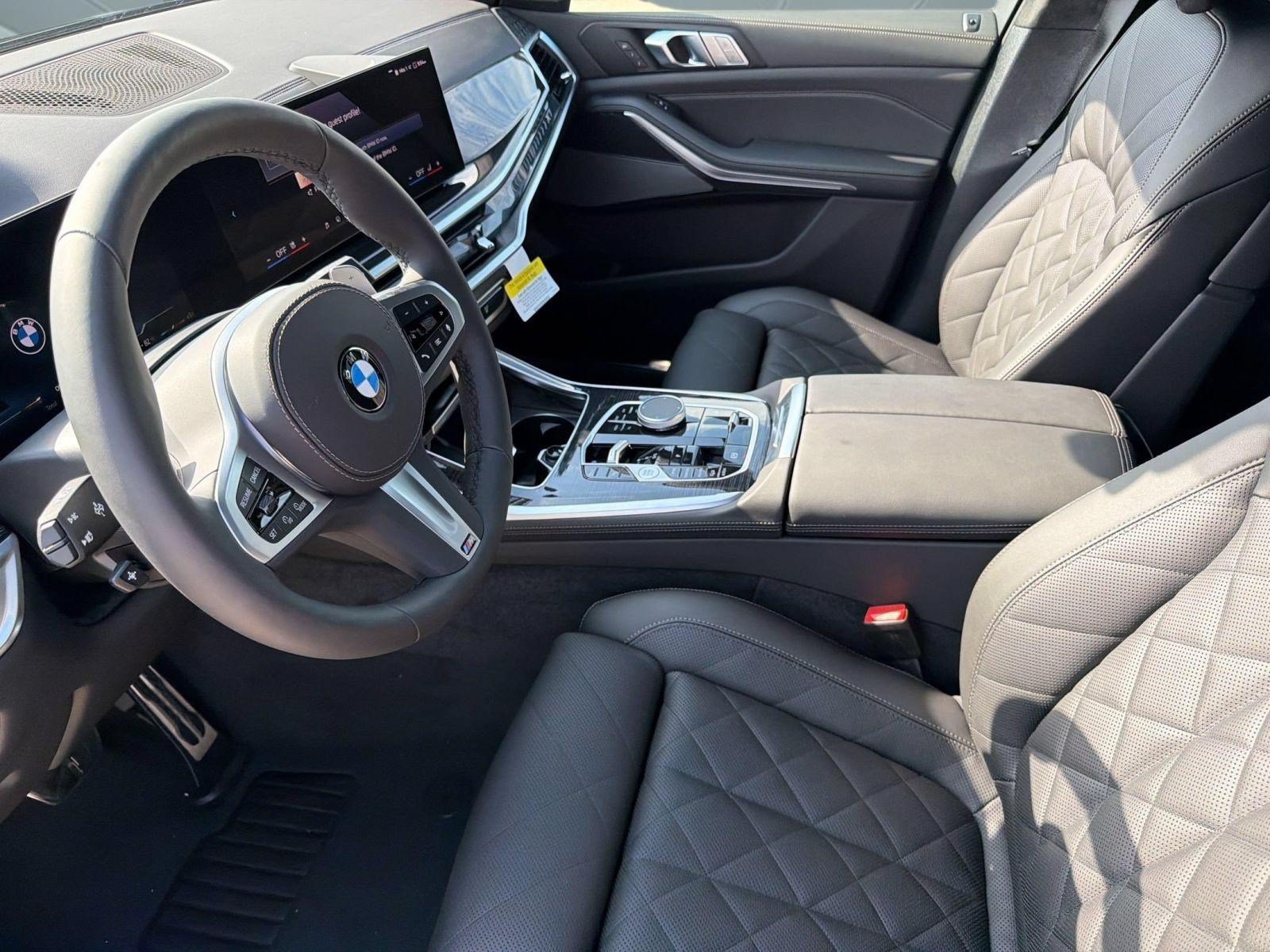 New 2027 BMW X7 xDrive40i w/ M Sport Package AWD/4WD image 3