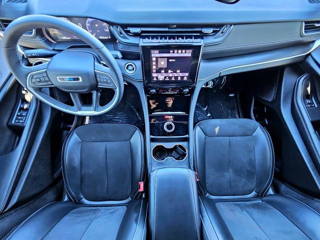 Used 2023 Jeep Grand Cherokee L Altitude image 30