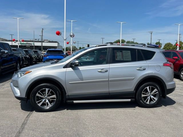 Used 2017 Toyota RAV4 XLE AWD/4WD image 7