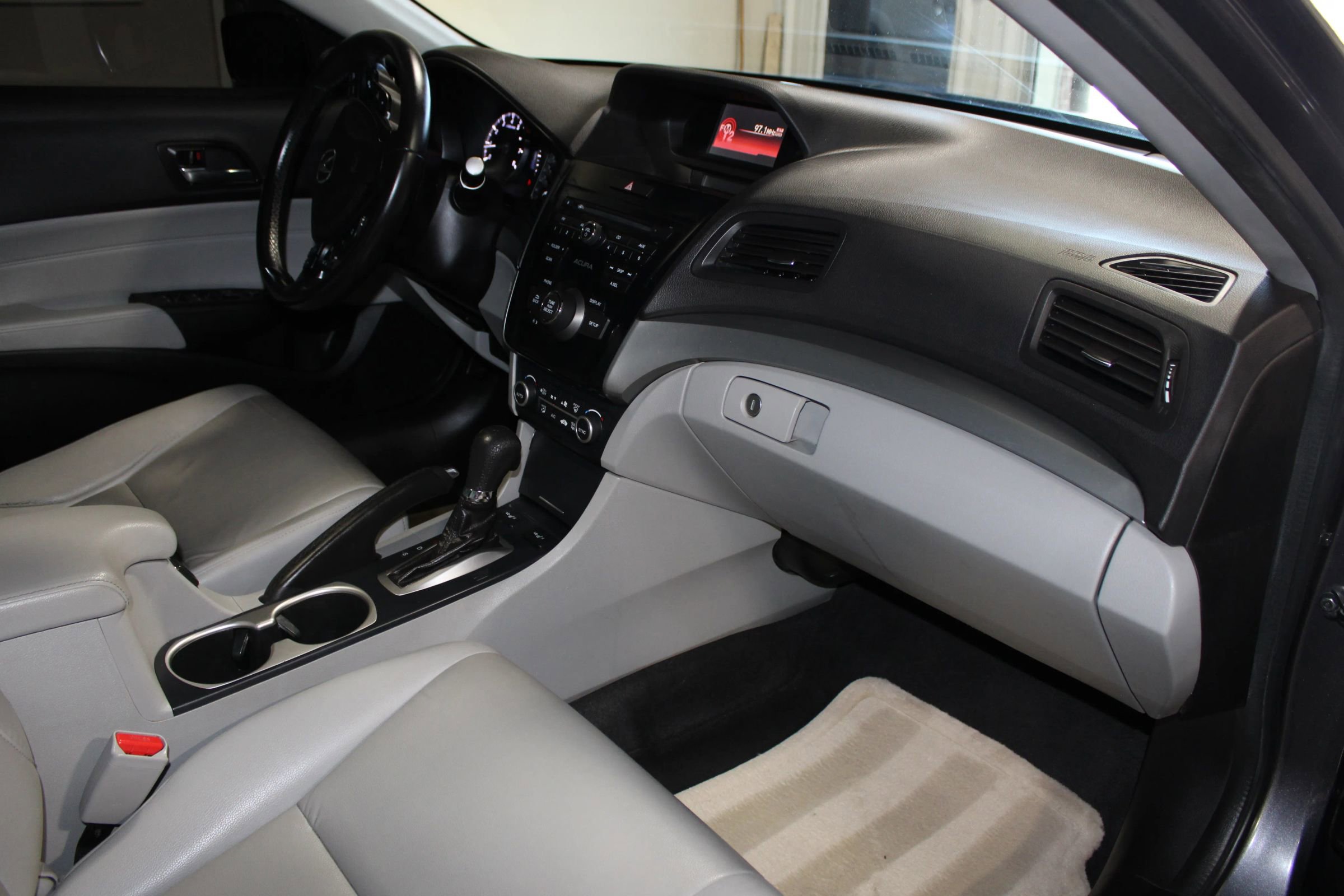 Used 2017 Acura ILX FWD image 27
