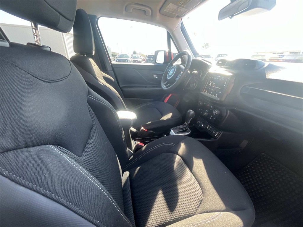Used 2022 Jeep Renegade Latitude image 19