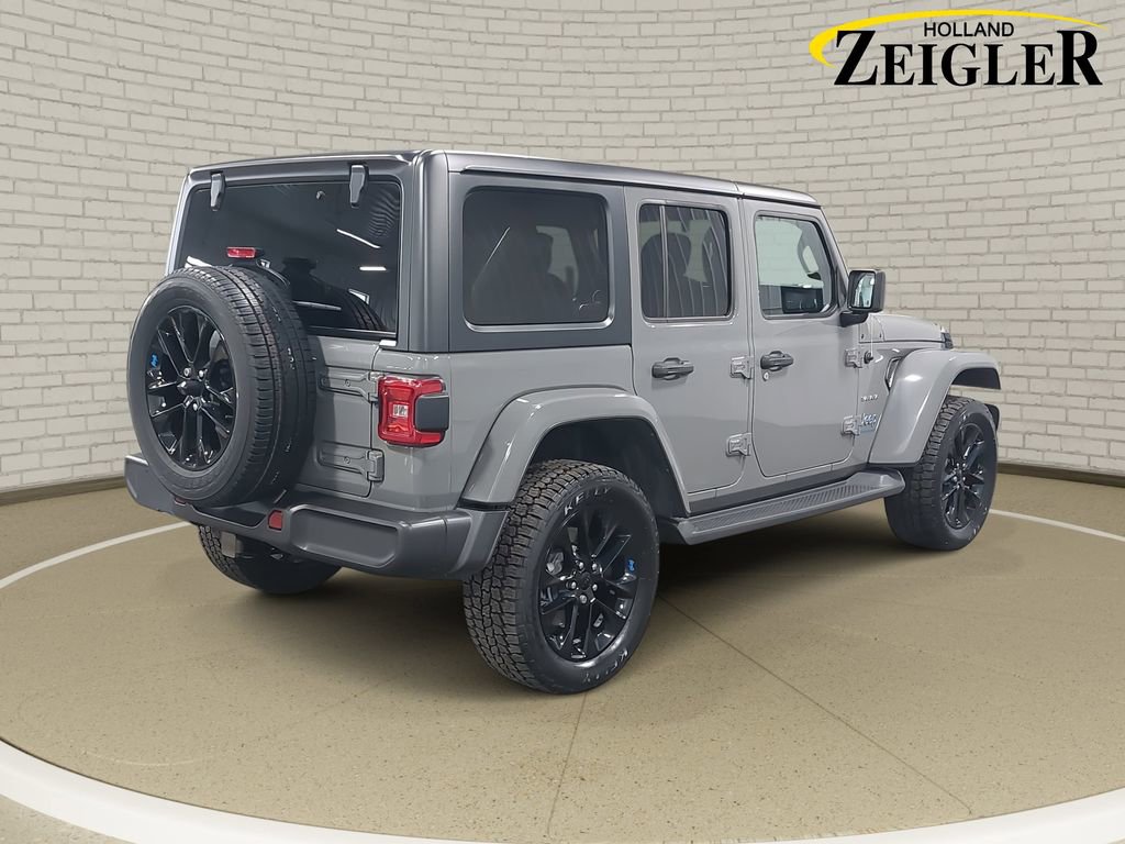 Used 2023 Jeep Wrangler Unlimited Sahara w/ Cold Weather Group image 5