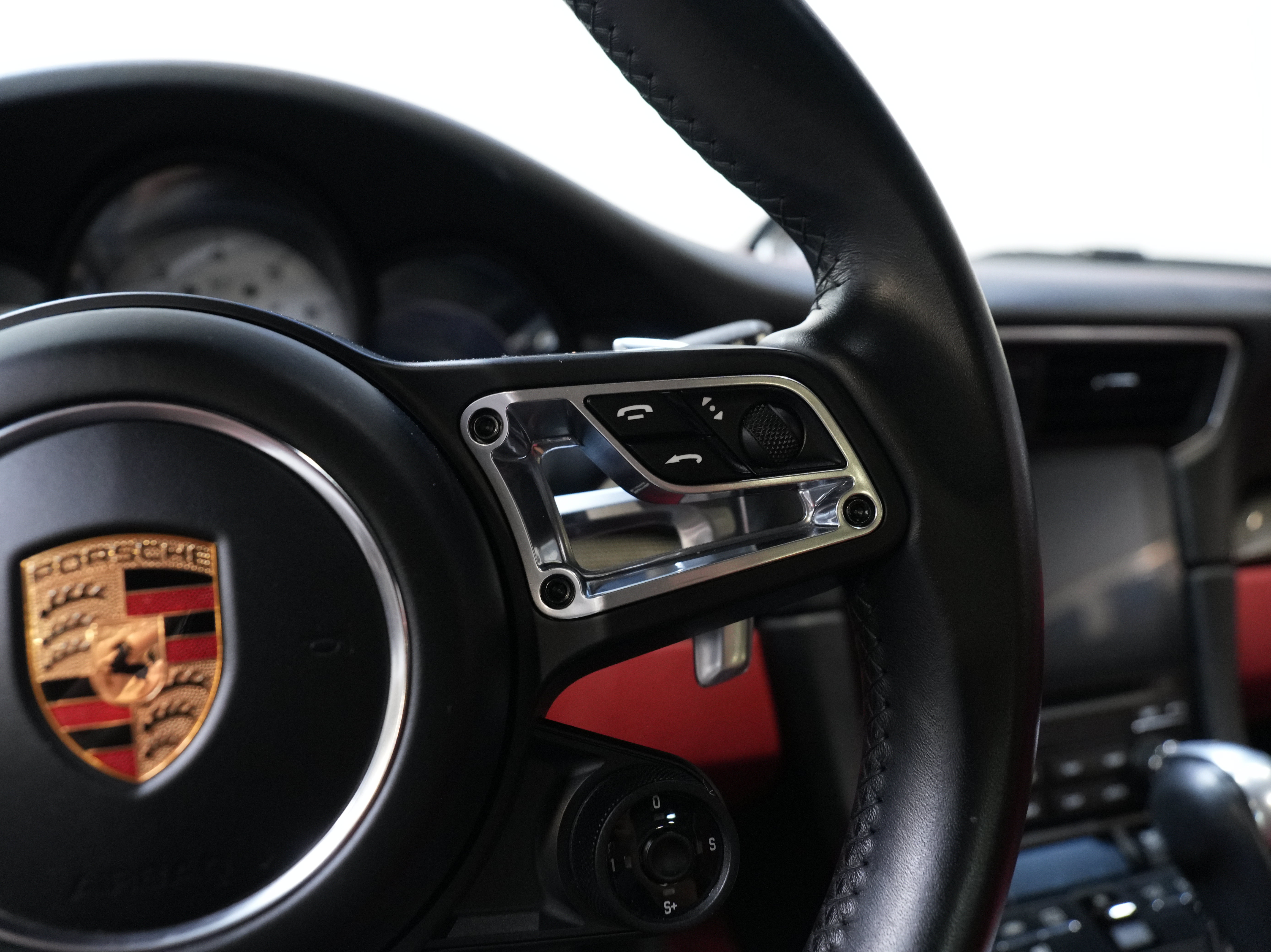 Used 2018 Porsche 911 Turbo S AWD/4WD image 35