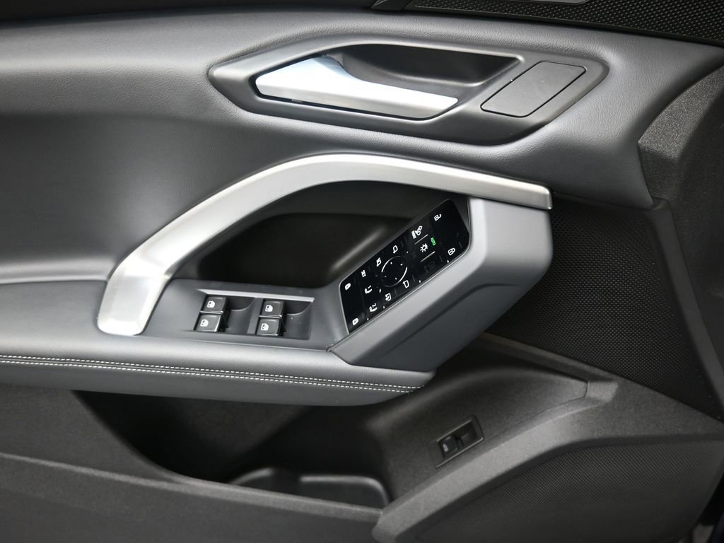 Certified 2025 Audi Q5 Premium Plus w/ Premium Plus image 22