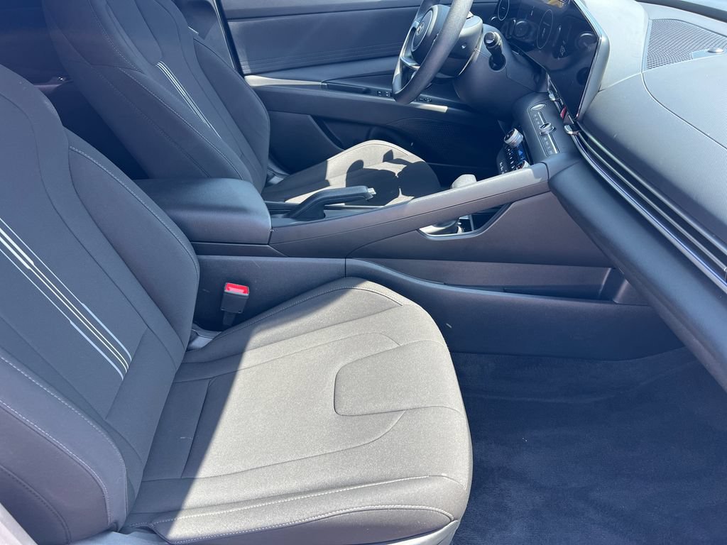 Used 2024 Hyundai Elantra SEL FWD image 7