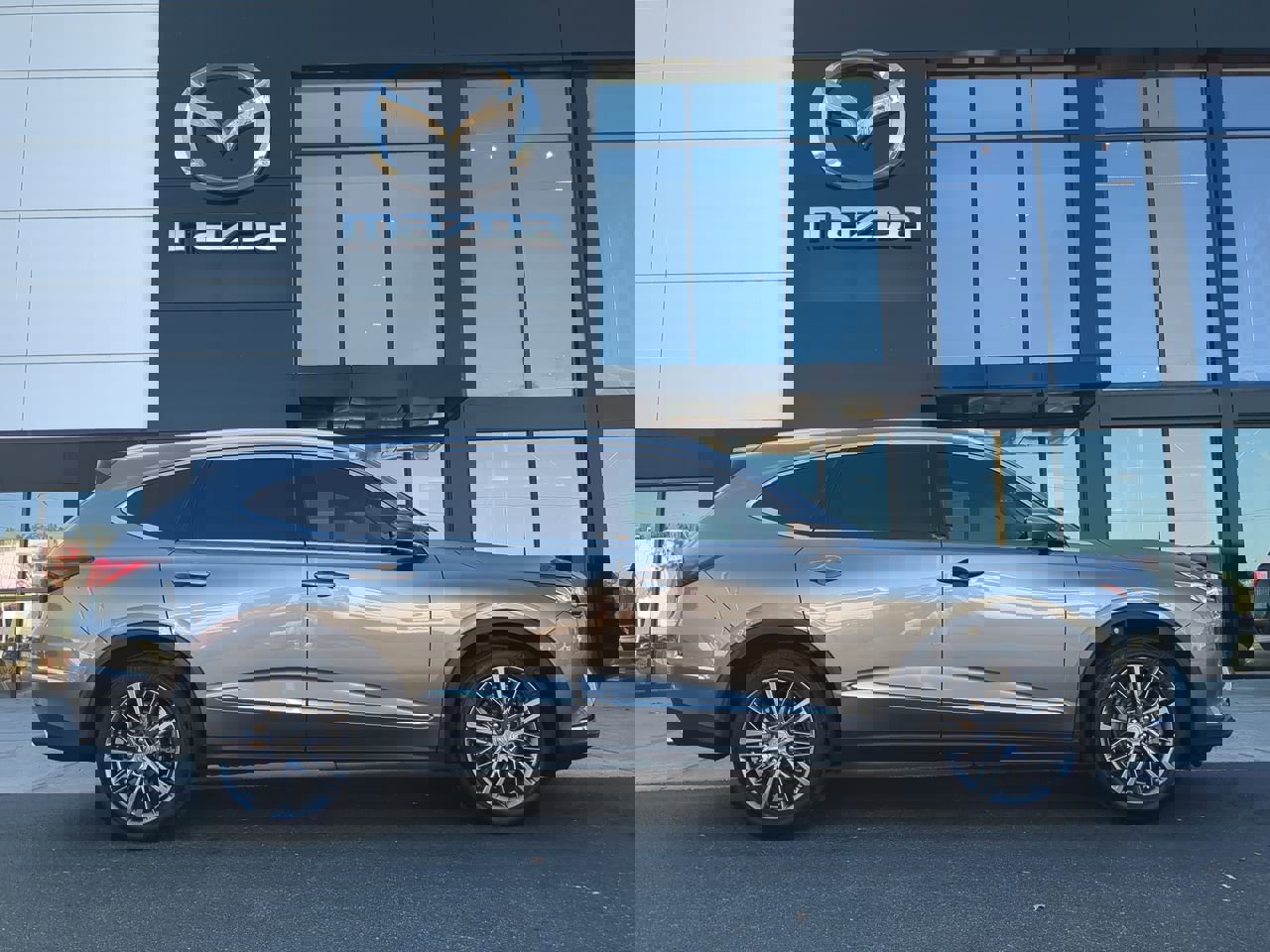 Used 2024 Acura MDX SH-AWD w/ Advance Package image 2